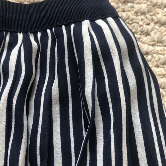 Uniqlo striped skirt - Picture 3 of 3
